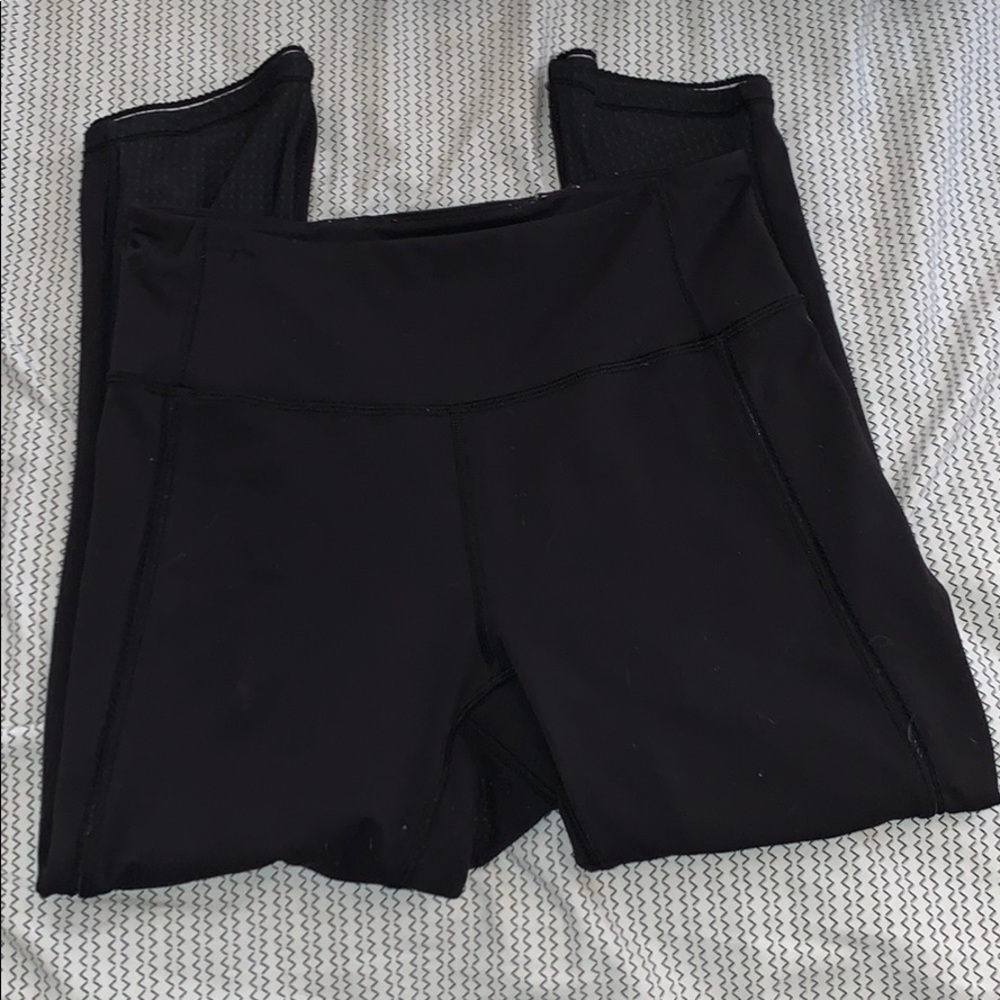 Black Cropped Lululemon leggings